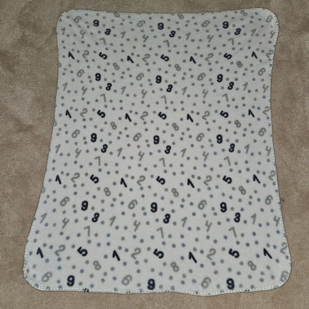 Manhattan Kids White Fleece Baby Blanket Gray Numbers Polka Dots 27
